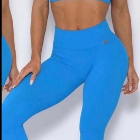 NOT FOR SALE POSH WONT LET ME DELETE LISTING - Picture 8 of 10